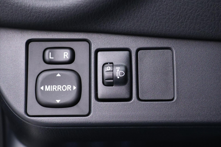 Toyota Yaris 1,5 VVT-i 82kW Aut.klima 1.Maj