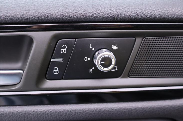 Volkswagen Touareg 3,0 TDI 150kW V6 Kam. Klim. CZ