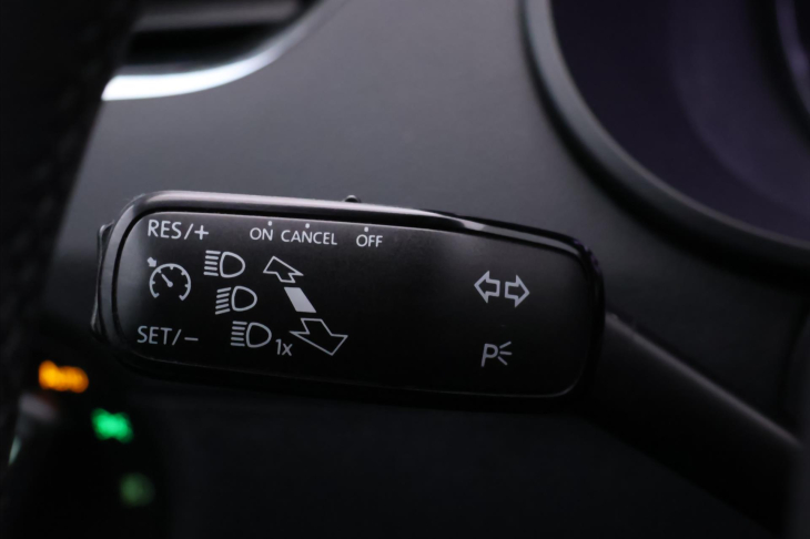 Škoda Octavia 1,6 TDI Clever Navi LED