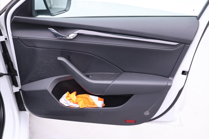 Škoda Octavia 1,0 TSI 81kW Ambition CZ DPH