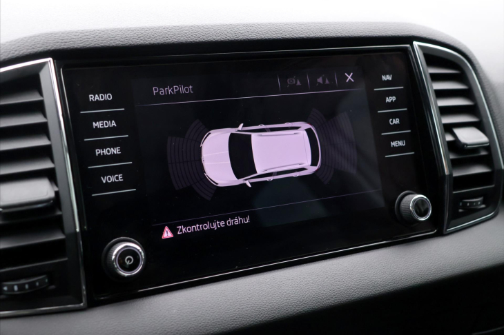 Škoda Karoq 1,6 TDI DSG Style Sport Navi
