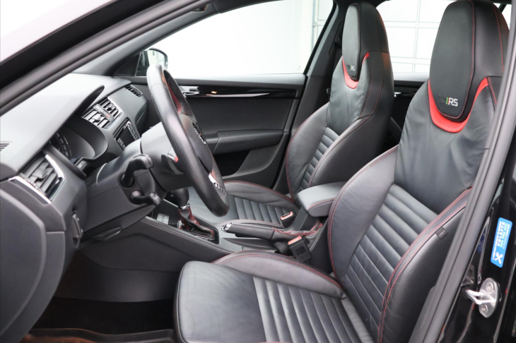 Škoda Octavia 2,0 TSI DSG RS230 CZ Challenge