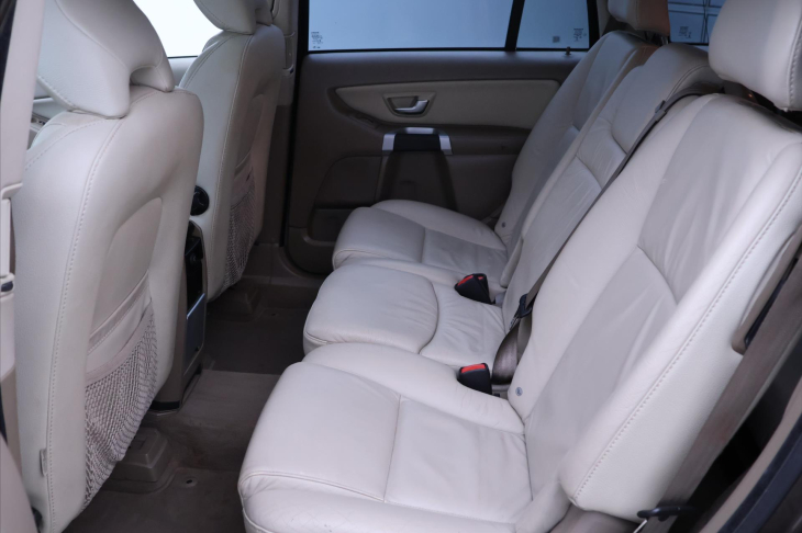 Volvo XC90 2,4 D5 147kW AWD KINETIC