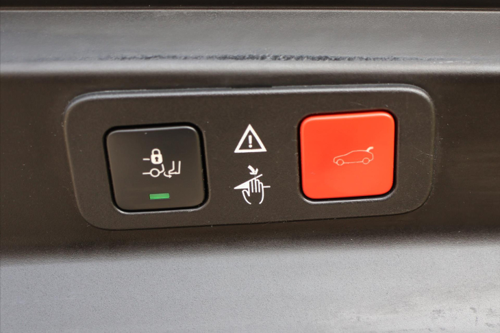 Peugeot 5008 1,2 PT 96kW GT-Line 7-Míst