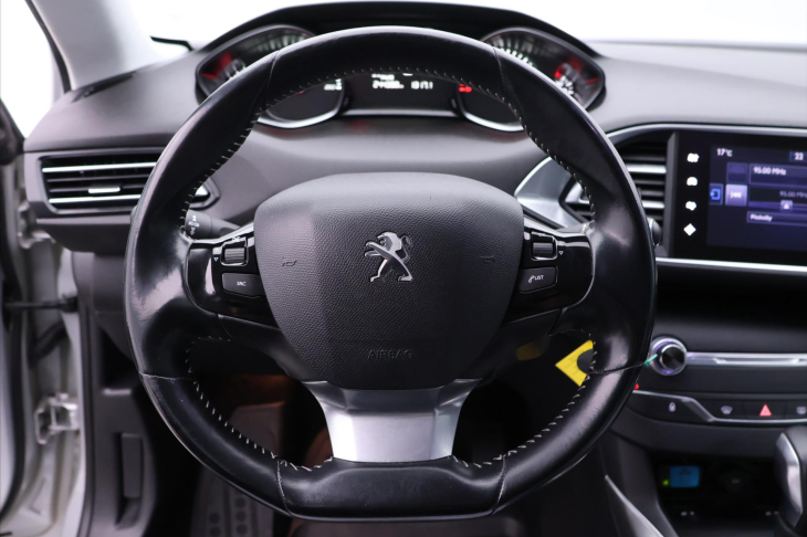 Peugeot 308 2,0 BlueHDI 110kW Aut. Allure