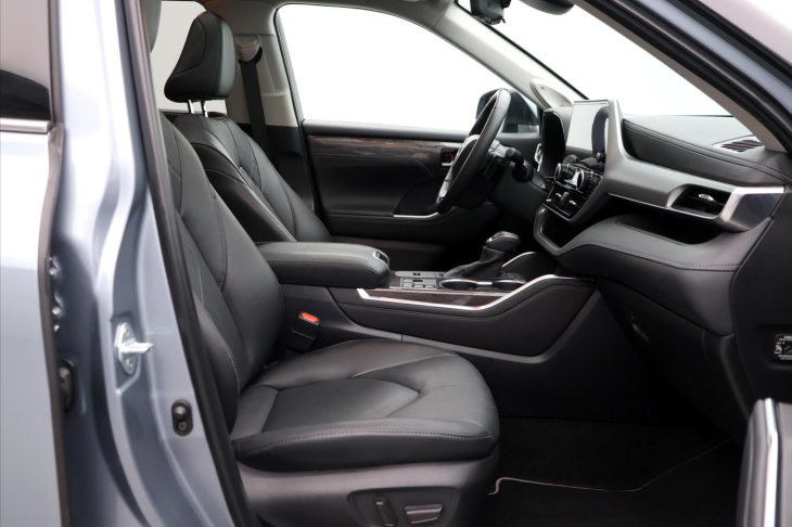 Toyota Highlander 2,5 Hybrid 140kW Executive CZ DPH