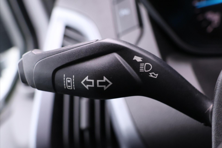 Ford Tourneo Custom 2,2 TDCi 114kW CZ L2 Titanium