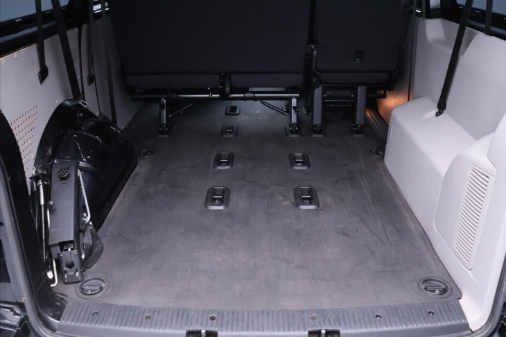 Volkswagen Transporter 2,0 TDI 110kW CZ 1.Maj LED DPH