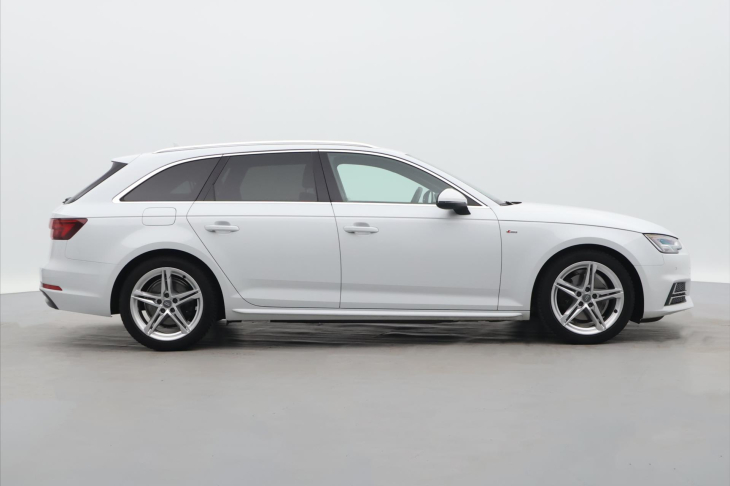 Audi A4 2,0 TDI 110kW Aut. S-line CZ