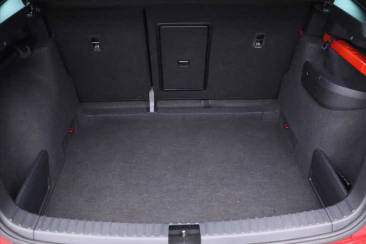 Škoda Karoq 1,5 TSI DSG Sportline 1Maj DPH