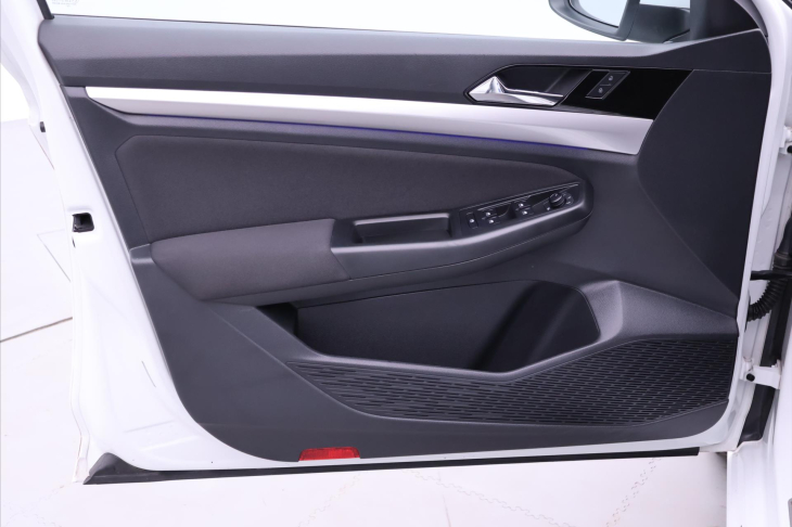 Volkswagen Bora E-Bora 100kW Automat