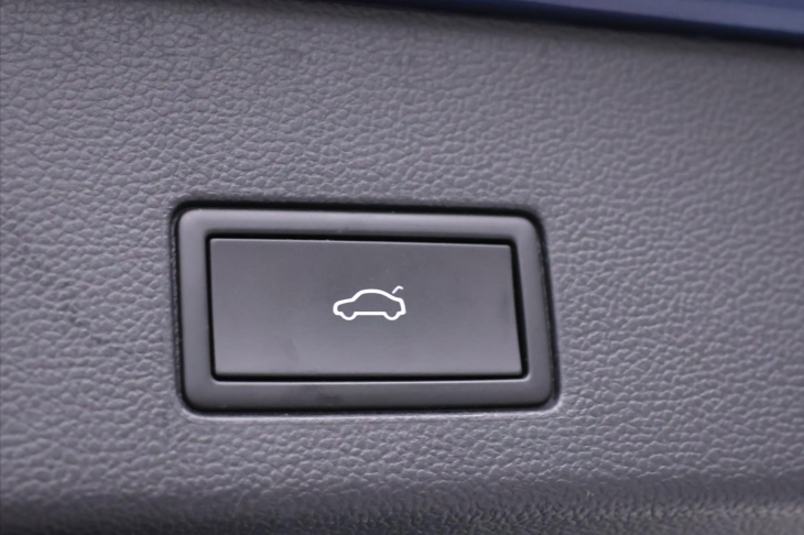 Volkswagen Golf 2,0  TDI BMT 4 motion