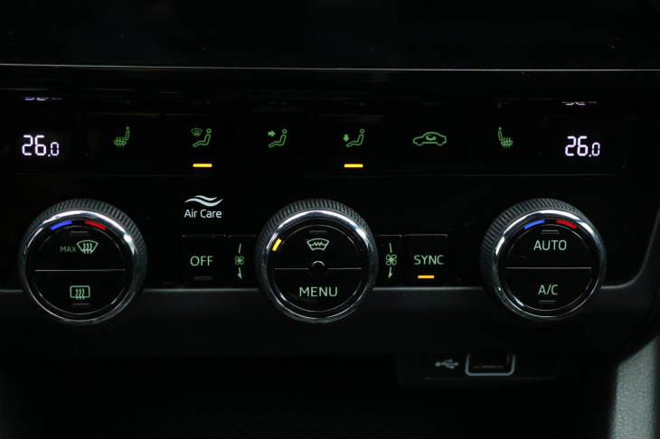 Škoda Octavia 2,0 TDI 135kW Challenge LED RS