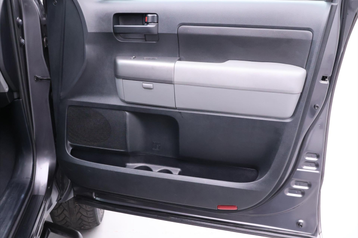 Toyota Tundra 5,7 V8 HEMI 285kW 4x4