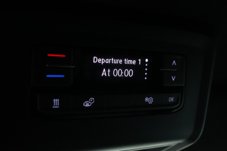 Volkswagen Multivan 2,0 TDI 146kW Highline 4MOT DSG CZ