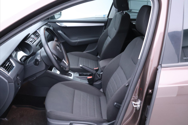 Škoda Octavia 2,0 TDI 110kW DSG Style Xenon