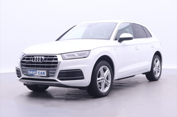 Audi Q5 2,0 TDI S-line 4x4 CZ