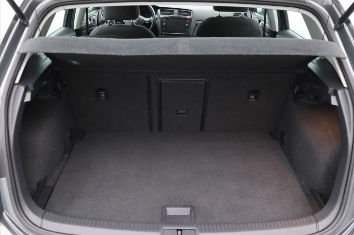 Volkswagen Golf 1,0 TSI 81kW Comfortline CZ