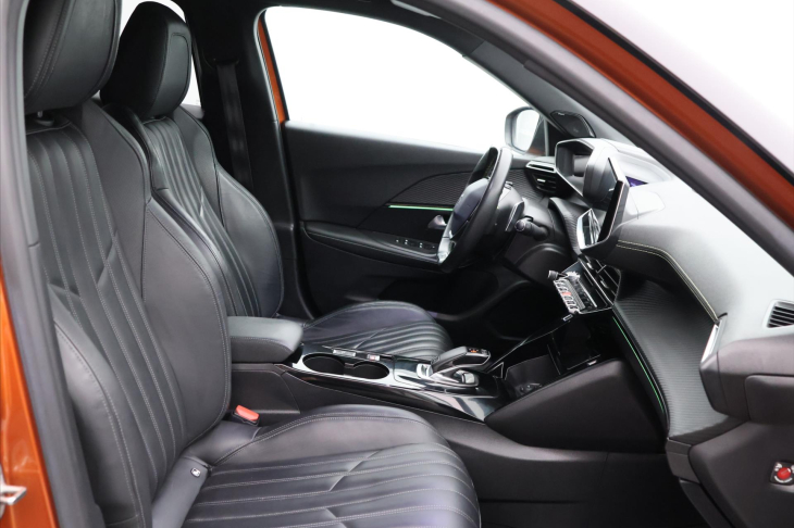 Peugeot 2008 1,2 PT114kW CZ GT-line