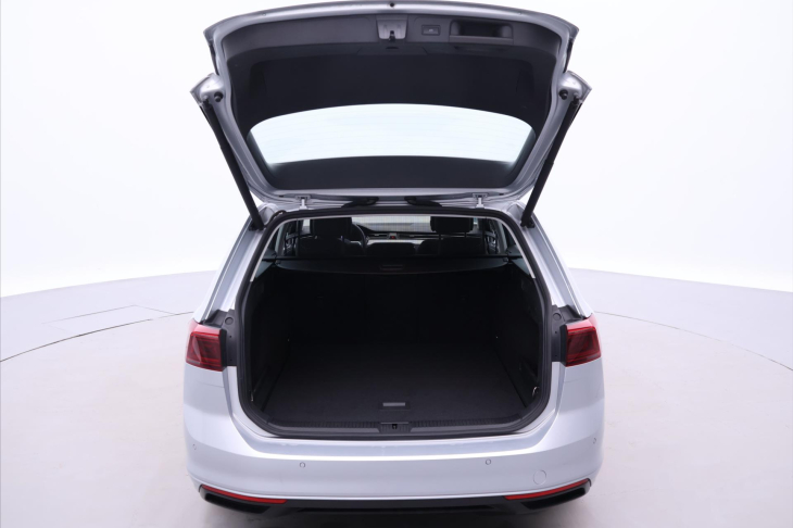 Volkswagen Passat 2,0 TDI 110kW DSG Matrix DPH