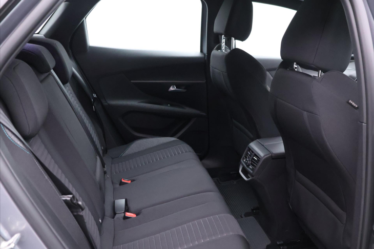 Peugeot 3008 1,2 PT 130k Aut. CZ ACTIVE DPH