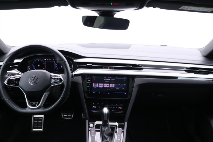 Volkswagen Arteon Shooting Brake 2,0 TSI 140kW DSG R-line HUD