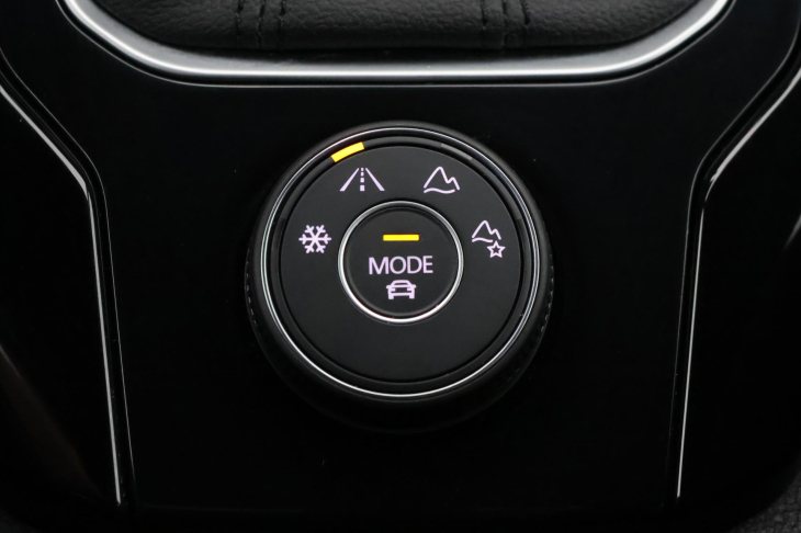 Volkswagen T-Roc 2,0 TSI 140kW R-Line 4M DPH