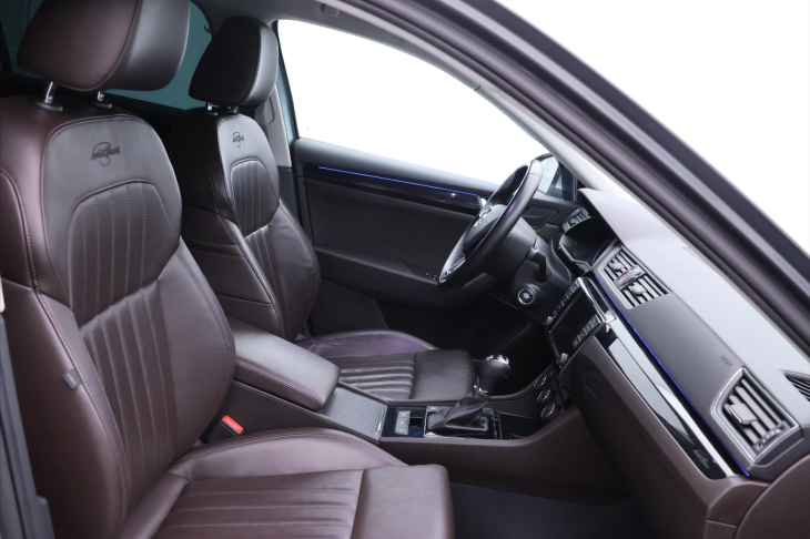 Škoda Superb 2.0 TDI 140kW DSG CZ L&K Xenon