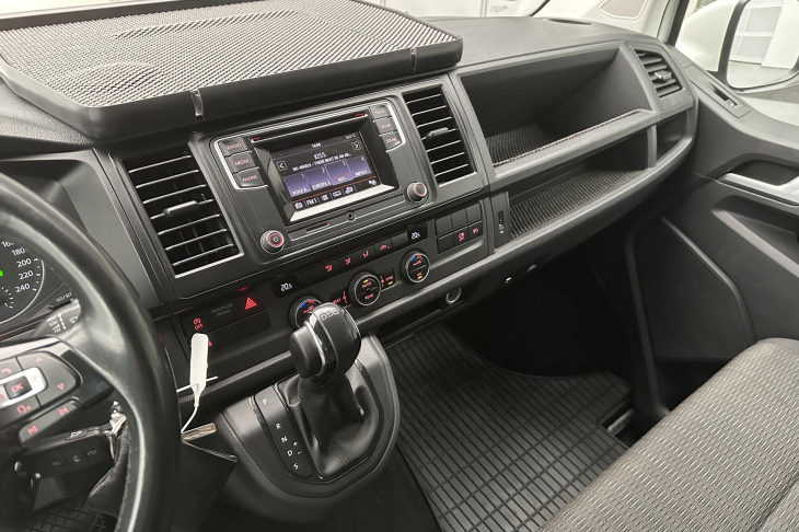 Volkswagen Caravelle 2,0 TDI 110kW DSG 9-Míst CZ