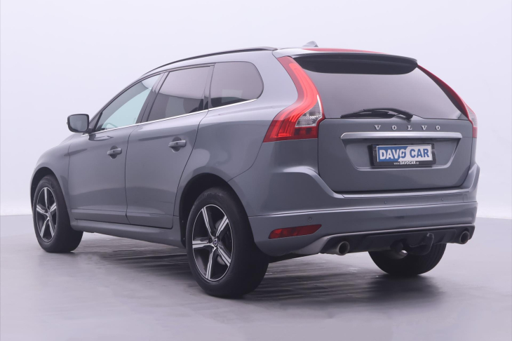 Volvo XC60 2,4 D5 AWD R-Design Serv.Kniha