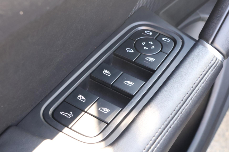 Porsche Cayenne 3,0 EHV 340kW Platinum DPH