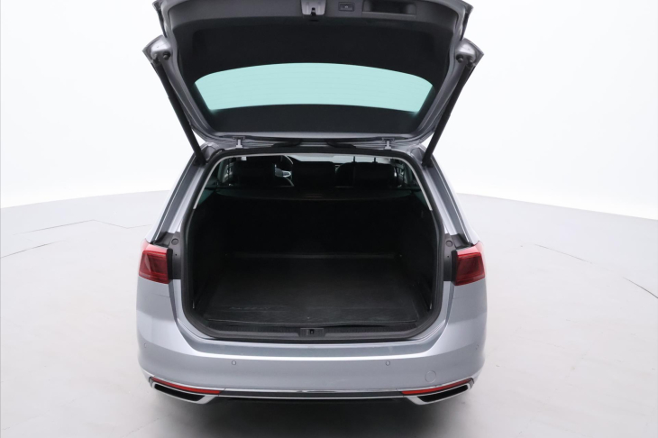 Volkswagen Passat 2,0 TDI 110kW Elegance DSG DPH