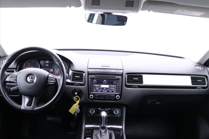 Volkswagen Touareg 3,0 TDI 193kW 4x4  Tažné CZ