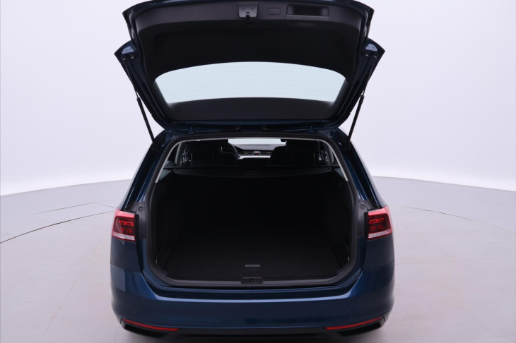 Volkswagen Passat 1,5 TSI 110kW DSG Business DPH