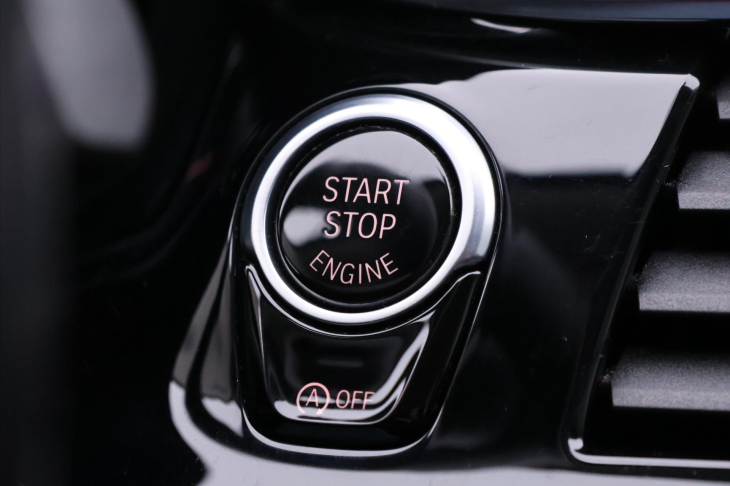 BMW Řada 5 2,0 520d xDrive 140kW