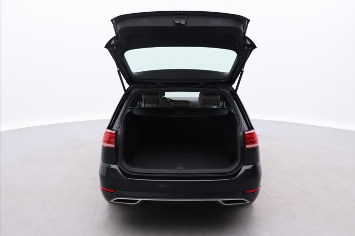 Volkswagen Golf 1,4 TSI 92kW DSG Highline