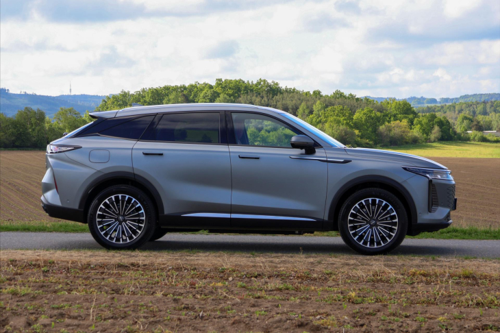 Omoda 9 1.5 Hybrid 395KW CZ 7 let záruka