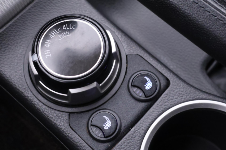 Mitsubishi L200 2,2 DI-D 110kW Aut. 4x4 CZ DPH