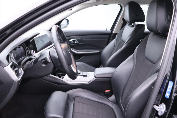BMW Řada 3 2,0 320d 140kW xDrive CZ
