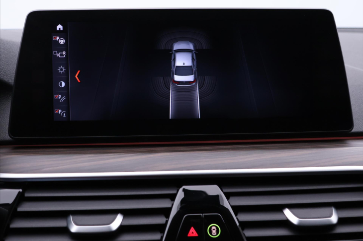 BMW Řada 5 2,0 520d xDrive 140kW