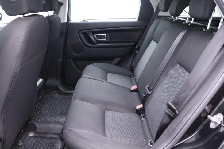 Land Rover Discovery 2,0 L TD4 110kW 4WD