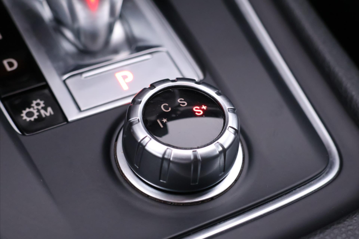 Mercedes-Benz CLA 2,0 45 AMG 280kW 4Matic H&K