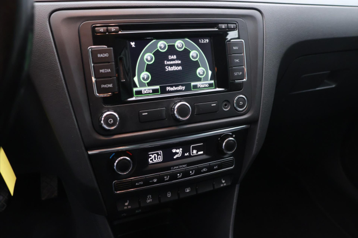 Škoda Rapid 1,6 TDI 77kW Style Xenon Navi