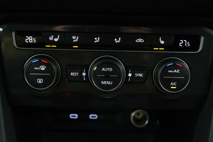 Volkswagen Tiguan 1,5 TSi 110kW DSG Highline CZ