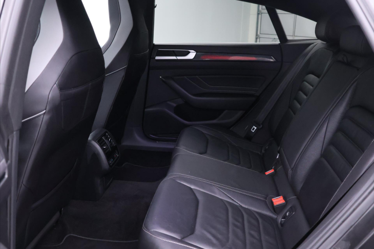 Volkswagen Arteon 2,0 TSI 200kW 4MOT R-Line DSG CZ DPH