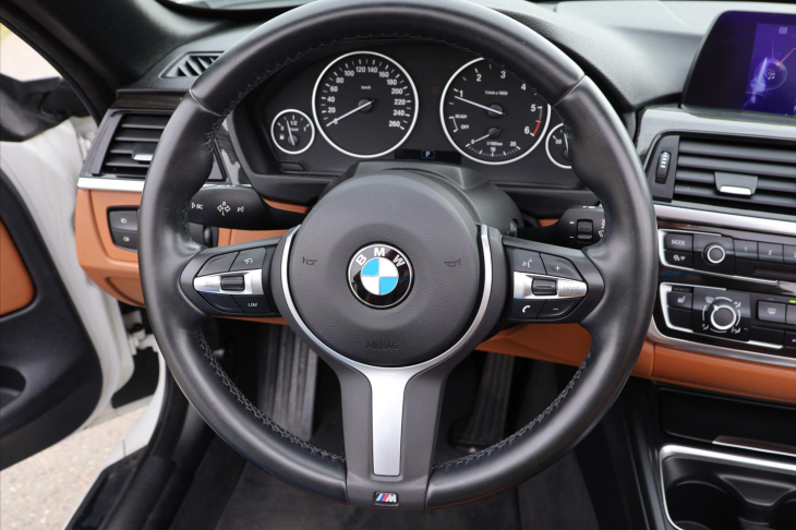BMW Řada 4 2,0 M-Packet Luxury Cabrio