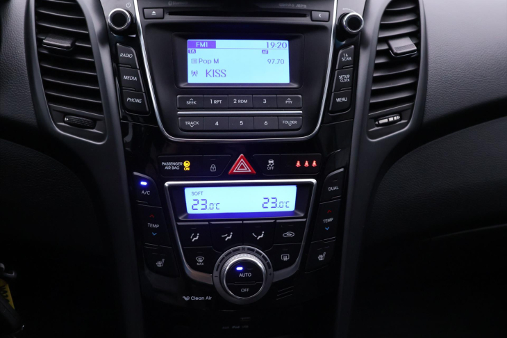 Hyundai i30 1,6 GDI 99kW Weekend CZ