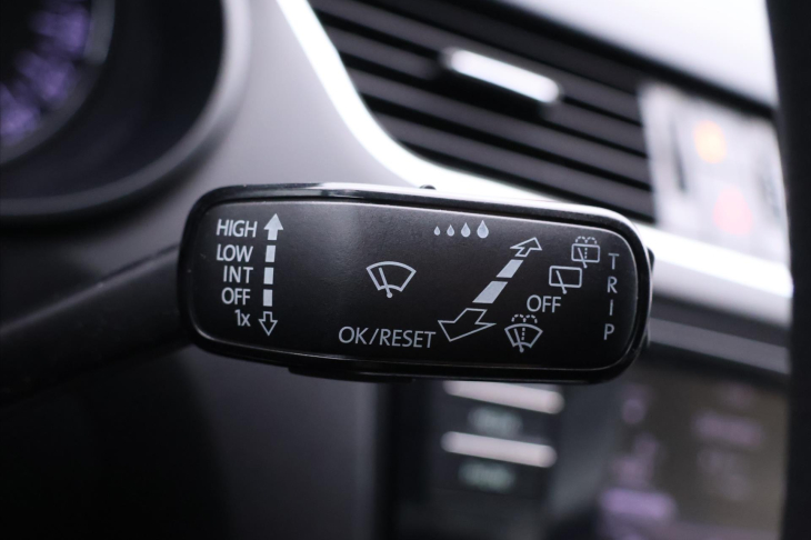 Škoda Octavia 1,6 TDI Ambition Xenon CZ DPH