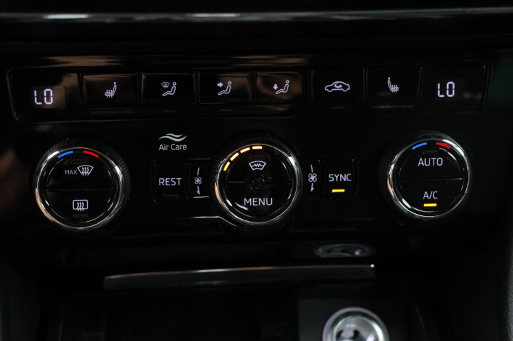 Škoda Superb 2,0 TDI 110 kW Style DSG