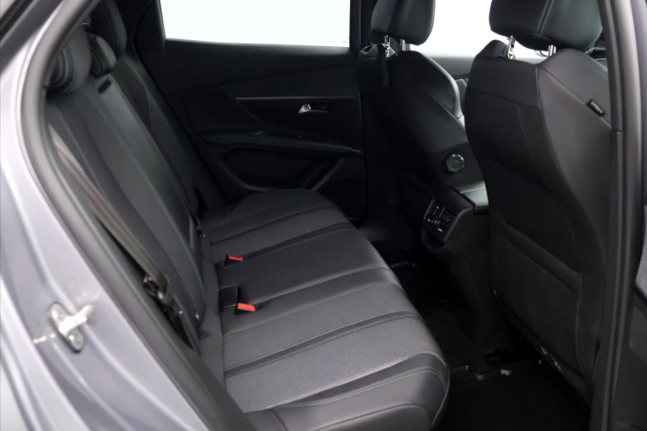 Peugeot 3008 1,5 HDI 96kW GT Aut. CZ